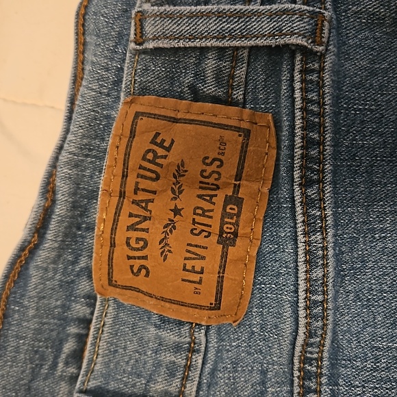 Jeans - Picture 2 of 5